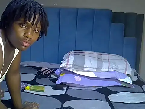 melanin_moon (F teen) - Sloppy blow Job