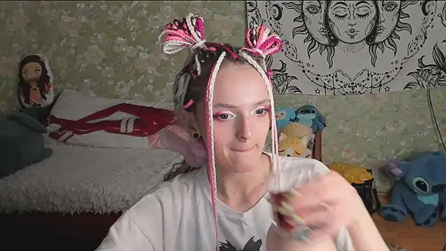 cutie_adelia (F young) - Show pussy