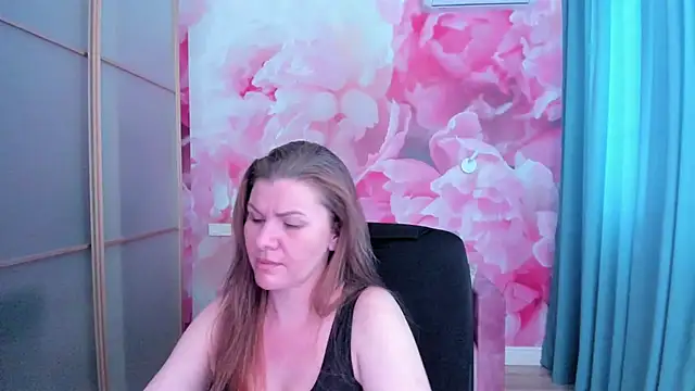 LunaKissesx live cam on StripChat