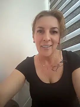Hot-Milf4U webcam
