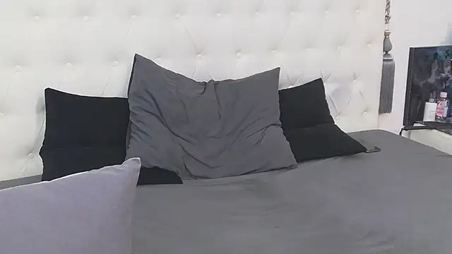 AlinaOnly webcam