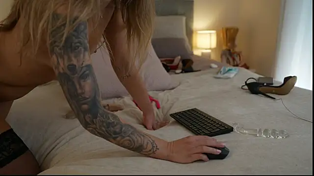 your_poison-girl webcam