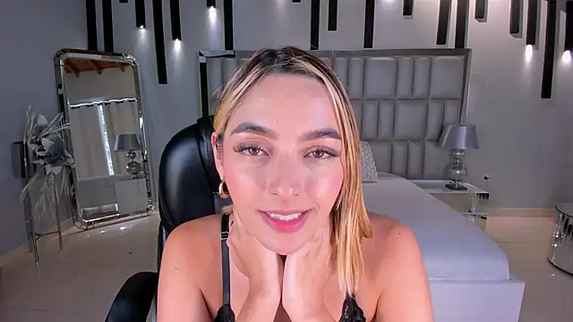 MelissaMoore_ webcam