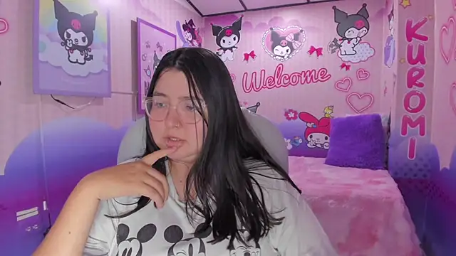 Dulce_meow live cam on StripChat