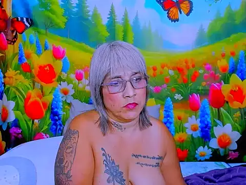 indianroxy live cam on StripChat