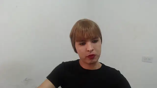 estefania224 webcam