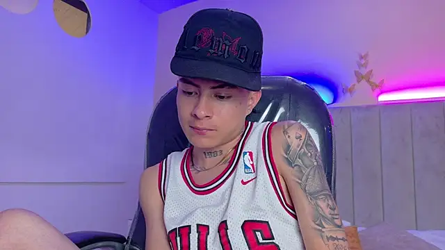 Nascary_Fox webcam