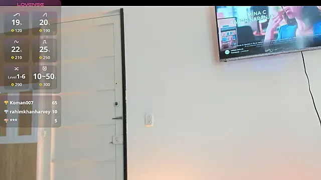 charlottekiss99 webcam