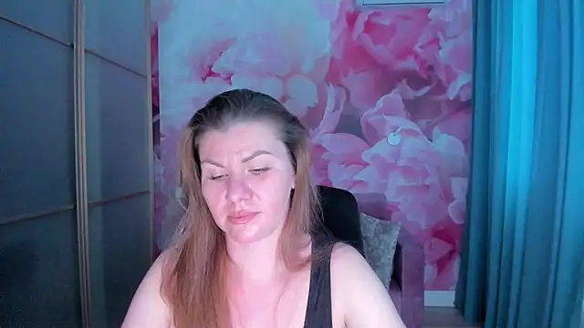 LunaKissesx webcam