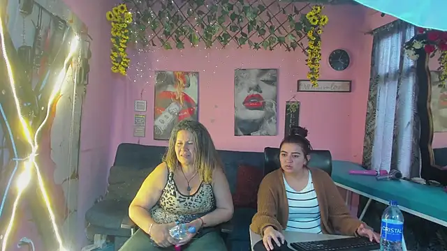 lesbiancuple webcam