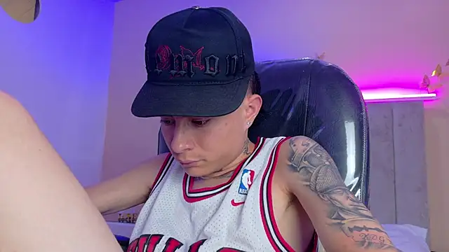 Nascary_Fox webcam