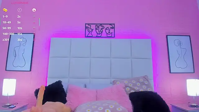 charlotte_kisss webcam