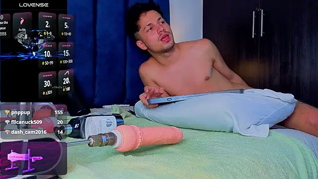 Issac_james_ live cam on StripChat