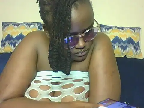 Busty_Bambii254 webcam