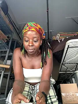 thechocolatepeach webcam