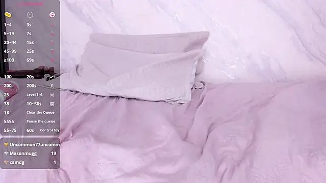 Monika-Ruiz webcam
