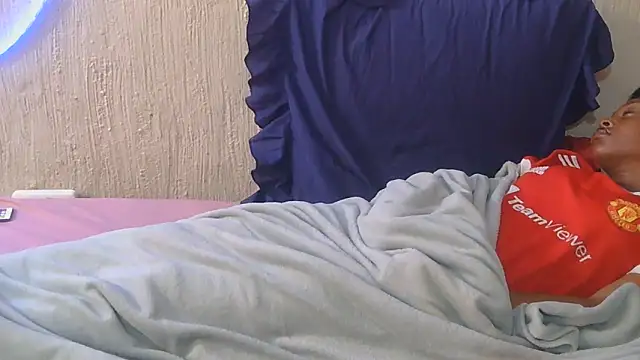 Ebony_Colossus webcam