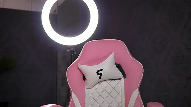 BrattyScarlet