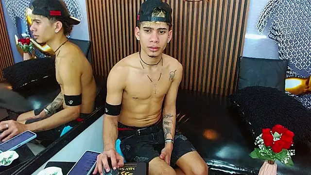 Skinny_cute_Alyer webcam