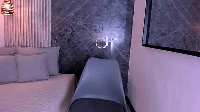 Luciana_Bloom webcam