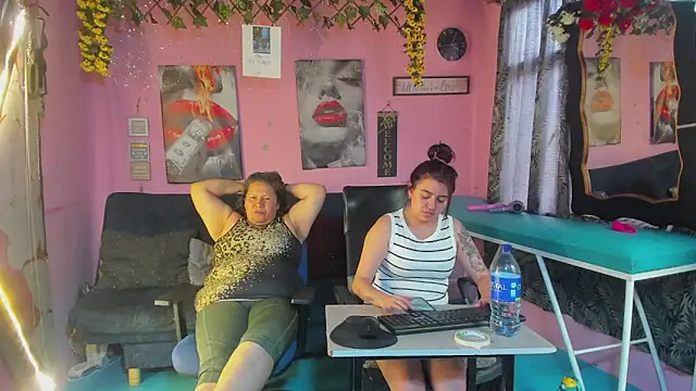 lesbiancuple webcam