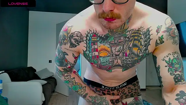 white_King9999 webcam