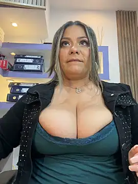 isabella_horney_ webcam