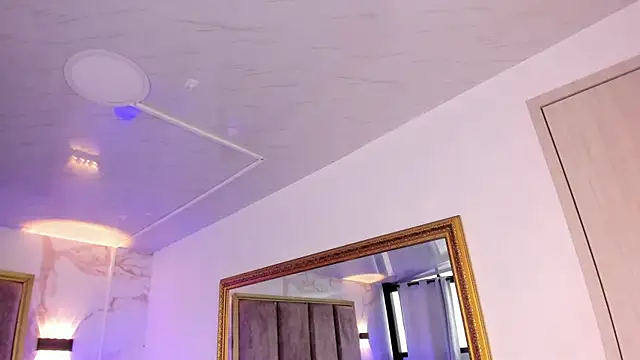 LolaGray__ webcam