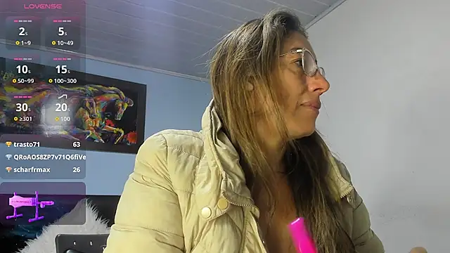 kaylaMinov_ webcam