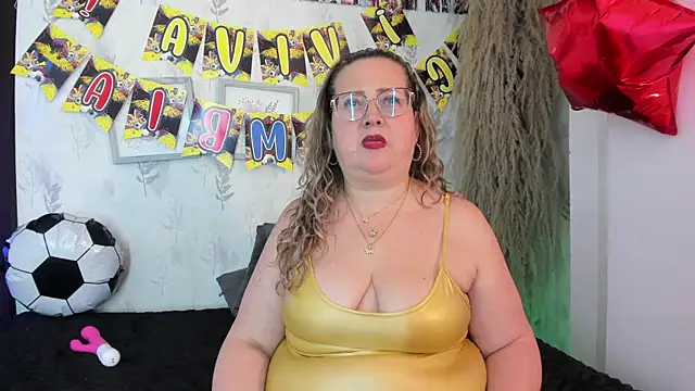 Martinacurvy_ webcam