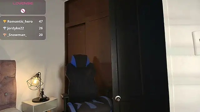 KendaallFox_ webcam
