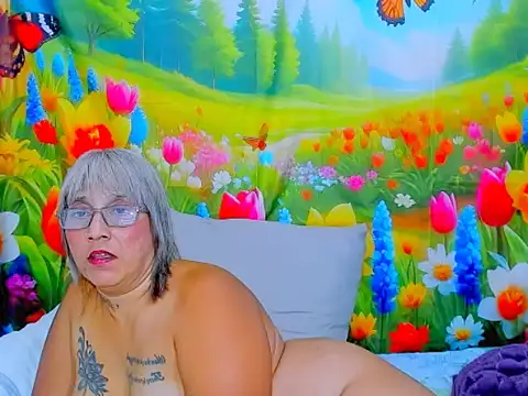 indianroxy webcam