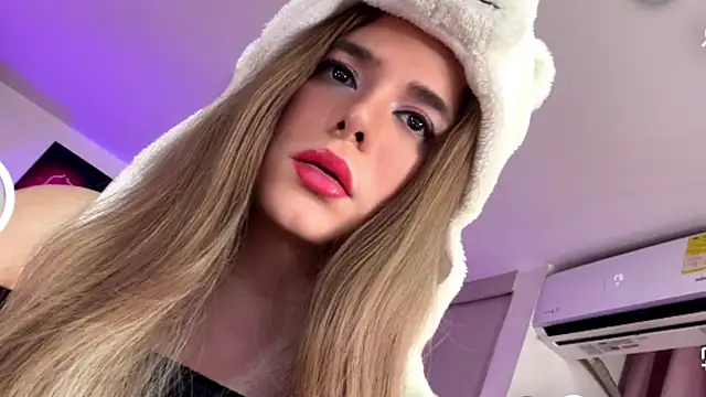 Isa_Pallmer webcam