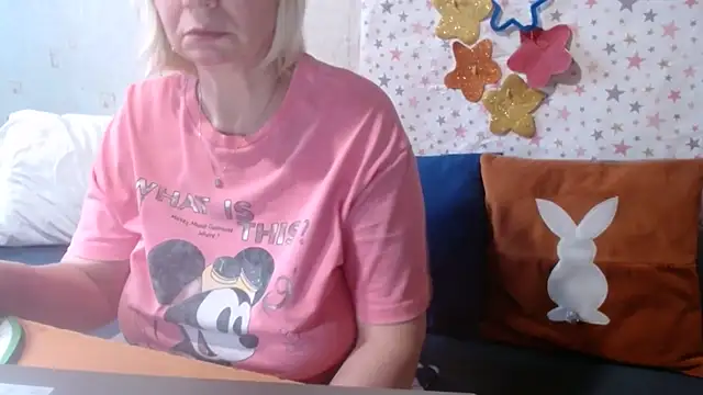 QueenLana webcam