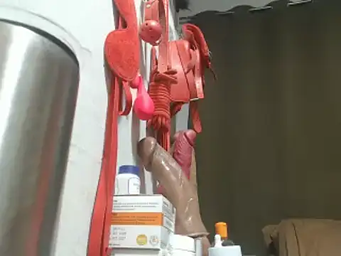 30cmMONSTERCOCKnBIGLOAD4u webcam