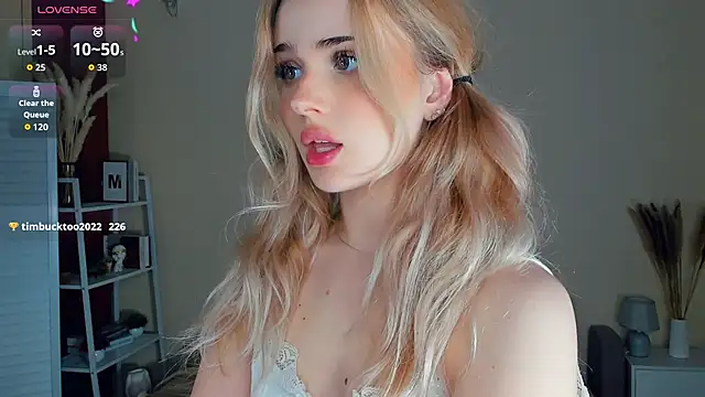 PorcelainBun live sex cam
