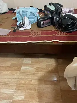 Mina048 webcam