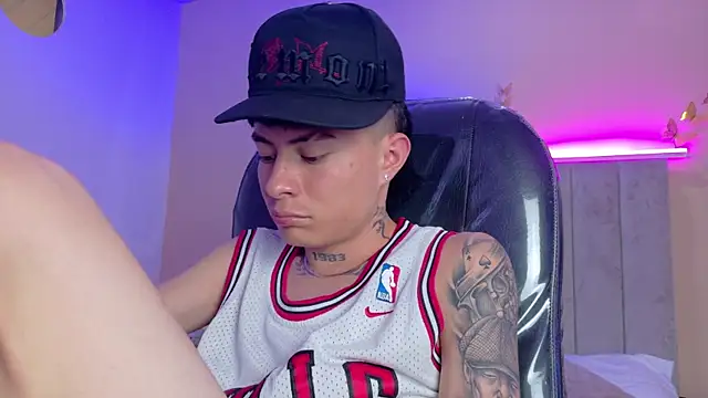 Nascary_Fox webcam