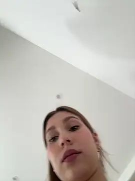 Nikii__ webcam