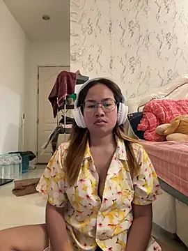Ponthip webcam