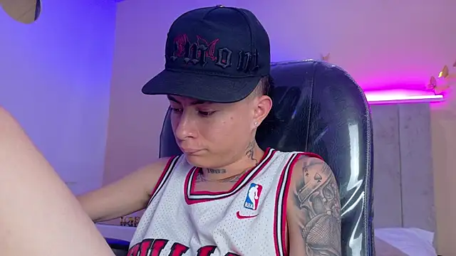 Nascary_Fox webcam