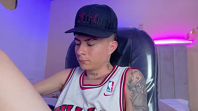 Nascary_Fox webcam