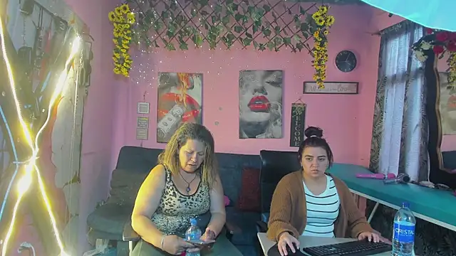 lesbiancuple webcam
