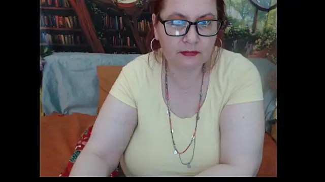 PlayfullMature webcam