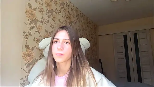 ZaraGuyette webcam