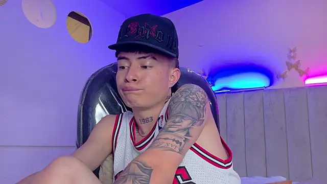 Nascary_Fox webcam