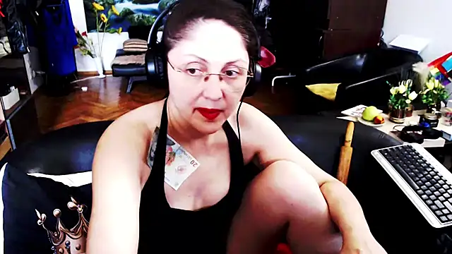 Imperatriza live cam preview on Stripchat