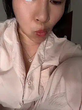 liqinqin-5201 live cam on StripChat