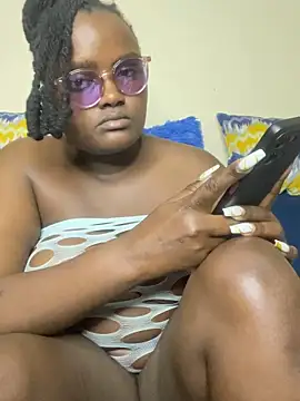 Busty_Bambii254 webcam