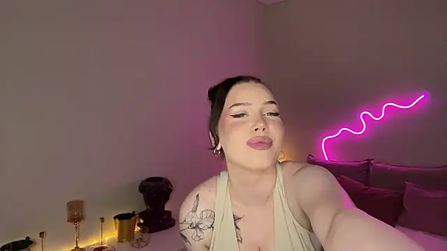 mistress_of_hearts webcam